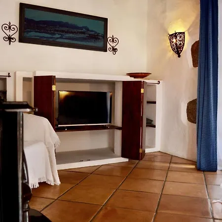 Semesterbostad Stylish House In A Real With Private Garden *